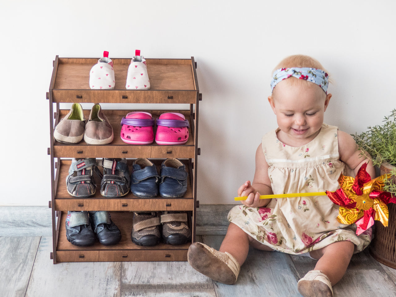 Kids Shoe Rack, Montessori Childrens Shoe Shelf - Hexagonica
